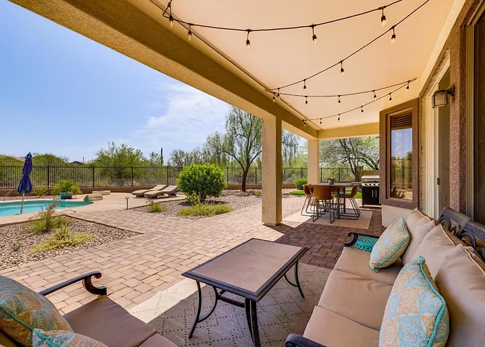 Fire Pit & Large Yard! Luxury Escape *